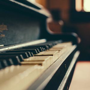 东北妇女裸体性生话视频
